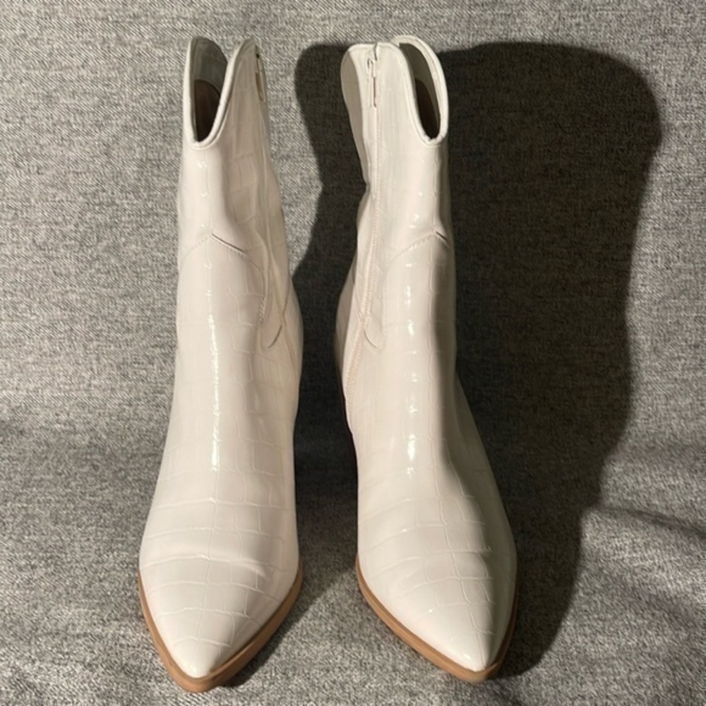 Lisa and Vicky Maven Western Boot. NEW